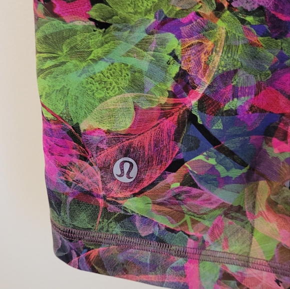 Lululemon wunder train high rise short 6" - Size 8 - Picture 5 of 6